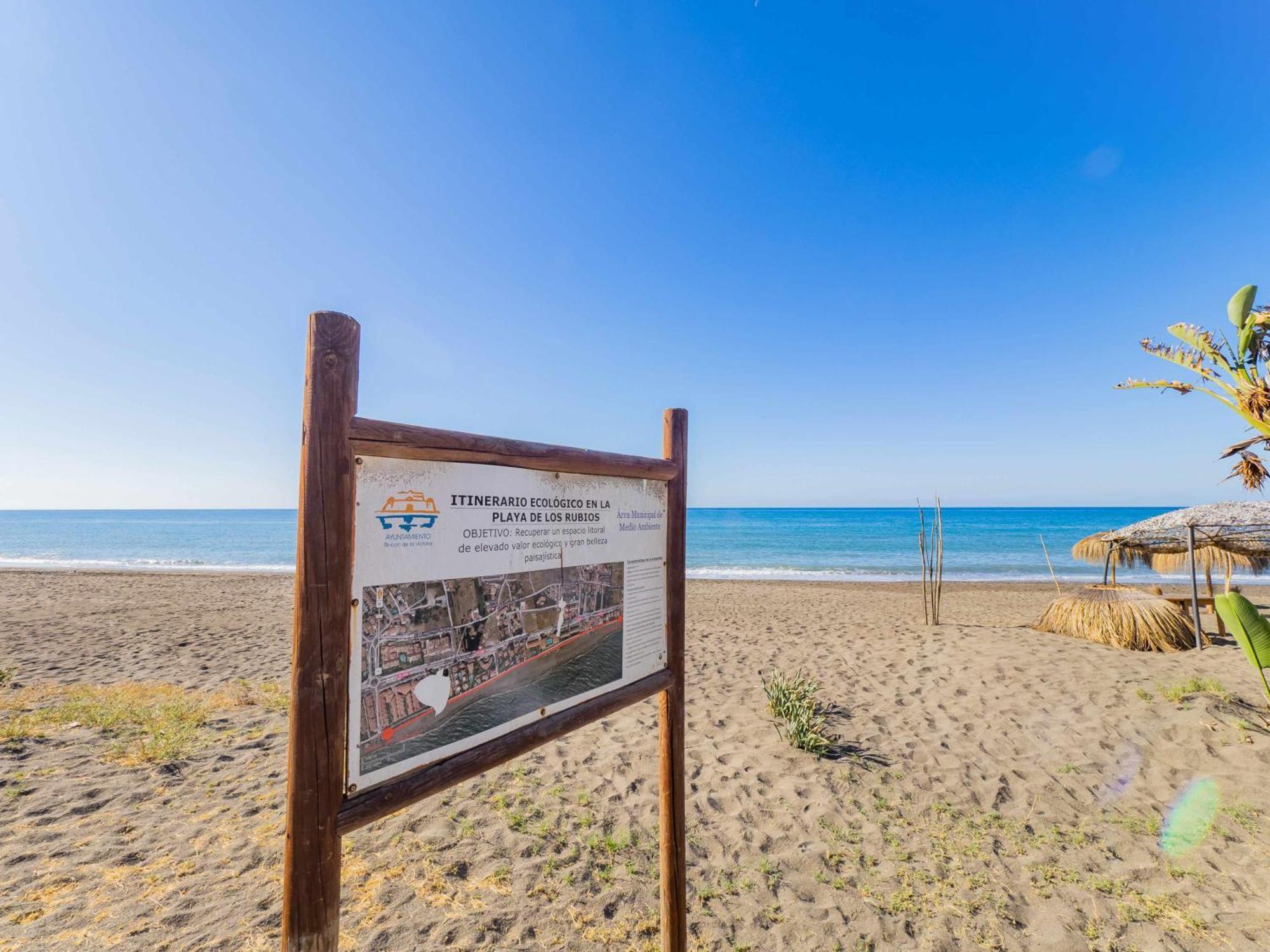 Appartement Nuevo Con Piscina Y Parking En La Playa à Torre de Benagalbon Extérieur photo